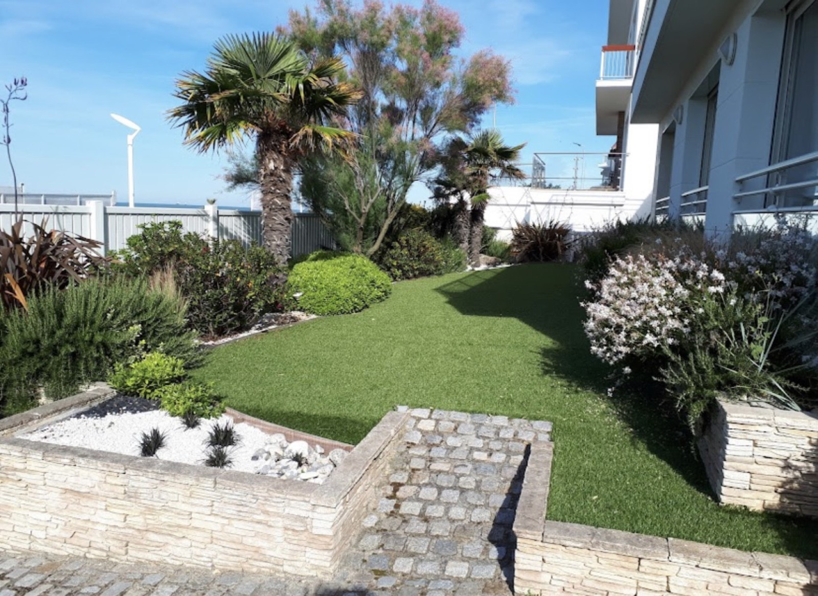 Poseur de terrasse bois en bois exotique, composite ou bois naturel Le Havre