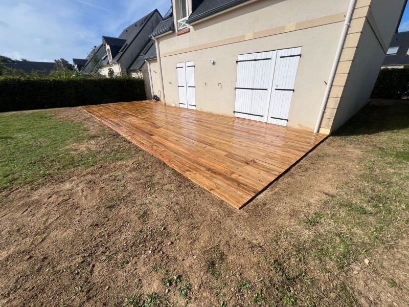 Réalisation d’une terrasse en bois pin classe 4 chez un particulier au Havre