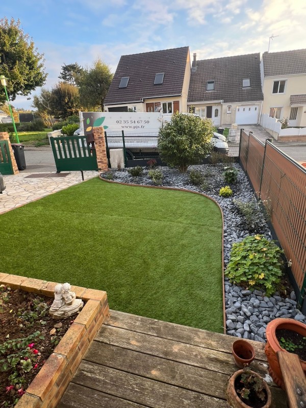 PJS - Espaces verts : Aménagement compet d'un jardin chez un particulier à Montivilliers