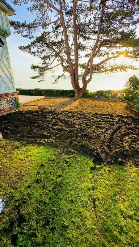 PJS - Espaces verts : Préparation de terrain pour la pose d'un gazon de placage à Sainte Adresse