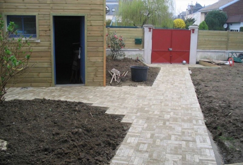 Aménagement  d’un jardin avec apport de terre végétale par un paysagiste qualifié au Havre
